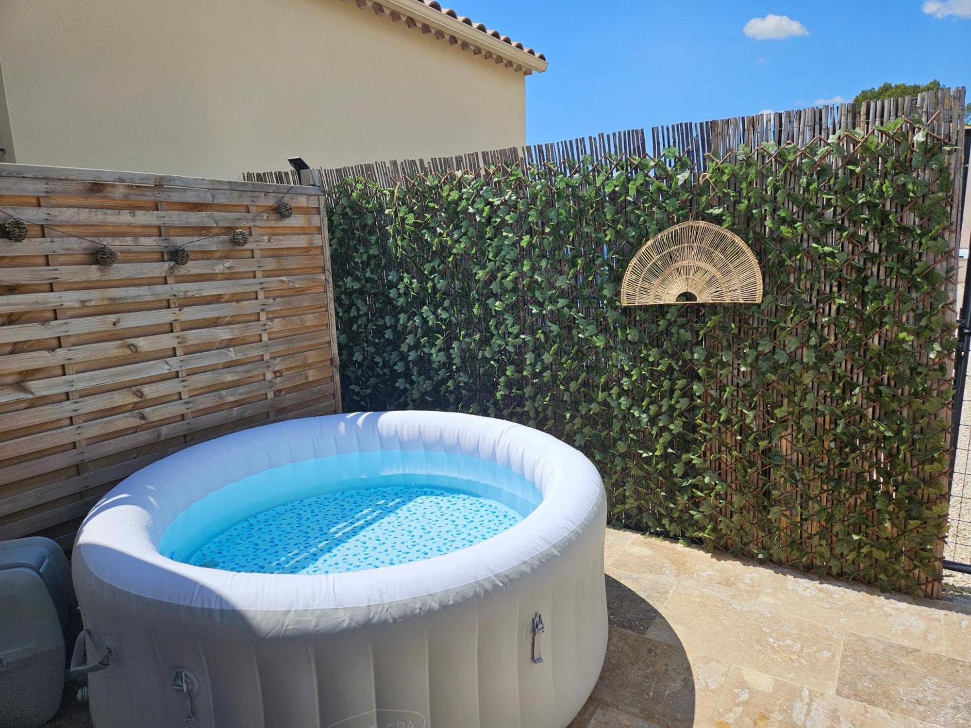 Havre De Paix Climatise Vers Gordes - Spa & Nature Beaumettes 外观 照片